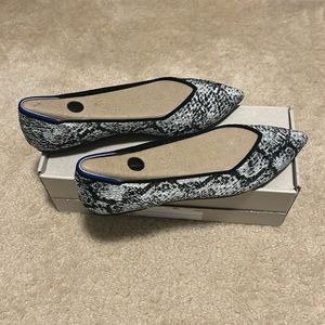 Rothy’s The Point NWT (Python)